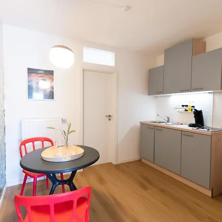 Peter Apartments- Apartment Mit Eigenem Eingang I 30Qm I Zentrale Lage I Bad I Kueche I Terrasse I Tv Fulda Buitenkant foto