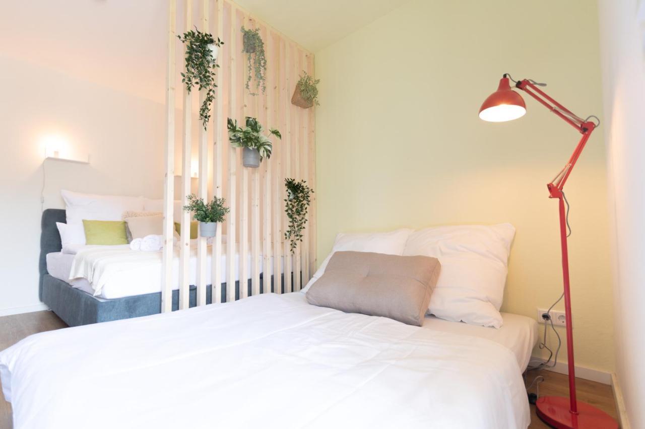 Peter Apartments- Mit Eigenem Eingang I 30qm I Zentrale Lage I Bad I Kueche I Terrasse I Tv * Fulda